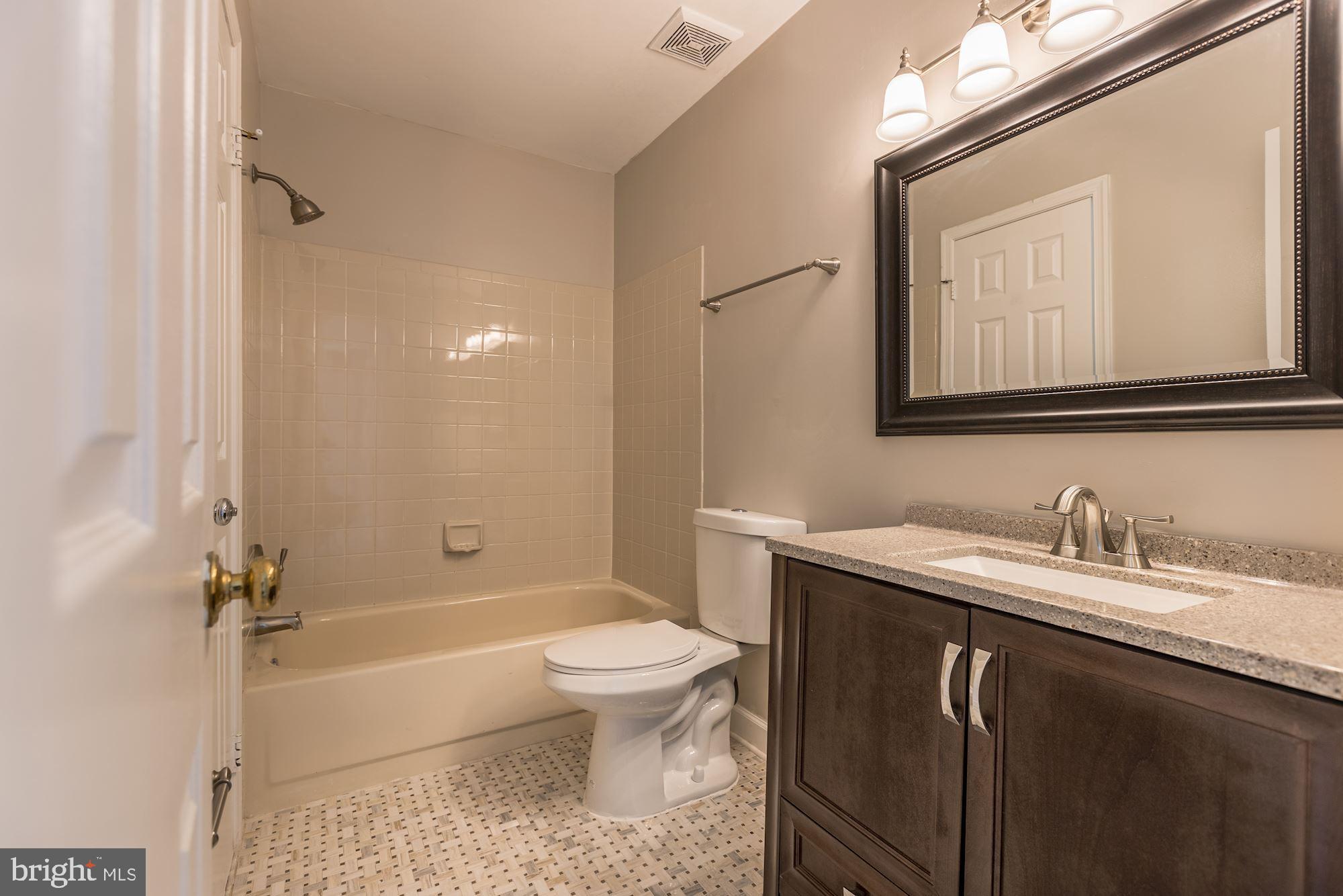 7409 Ridge Oak Court Springfield, VA 22153 - Photo 25 of 39 Upper Bath