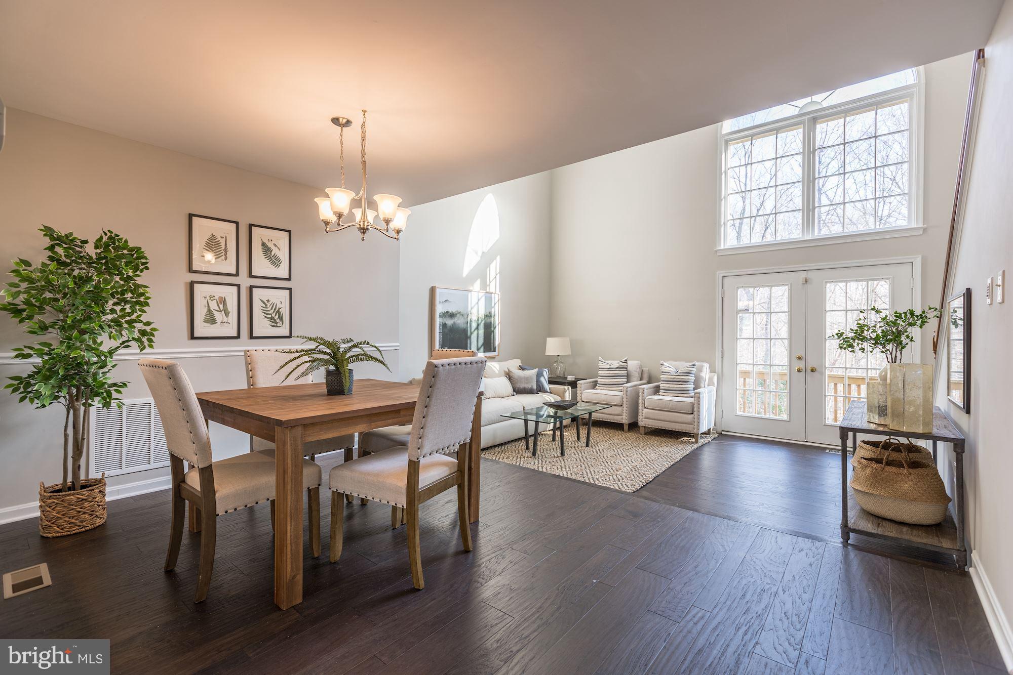 7409 Ridge Oak Court Springfield, VA 22153 - Photo 6 of 39 Dining / Living