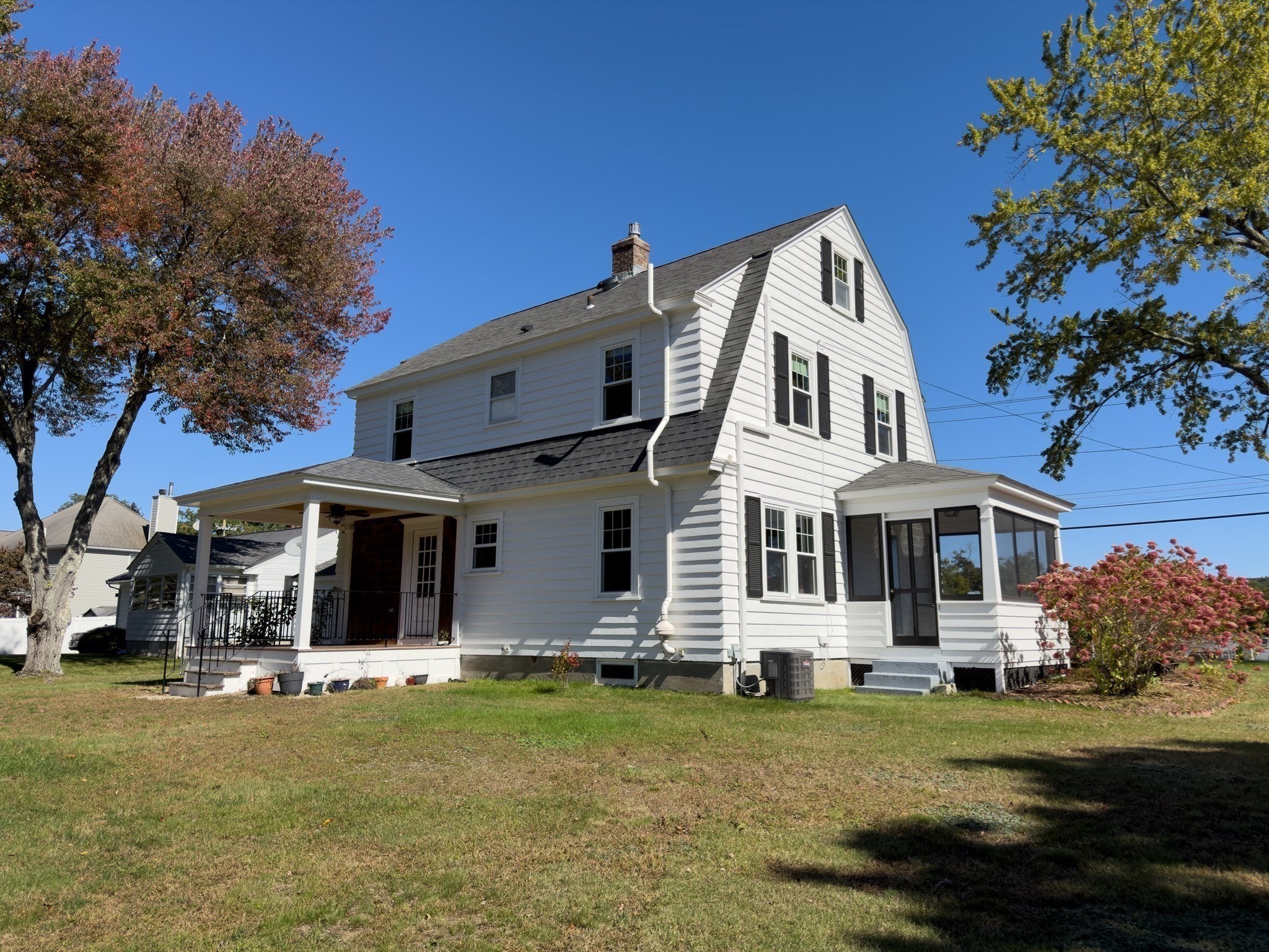 1327 Providence Road Northbridge, MA 01588 - Photo 4 of 29 Gallery Image 4
