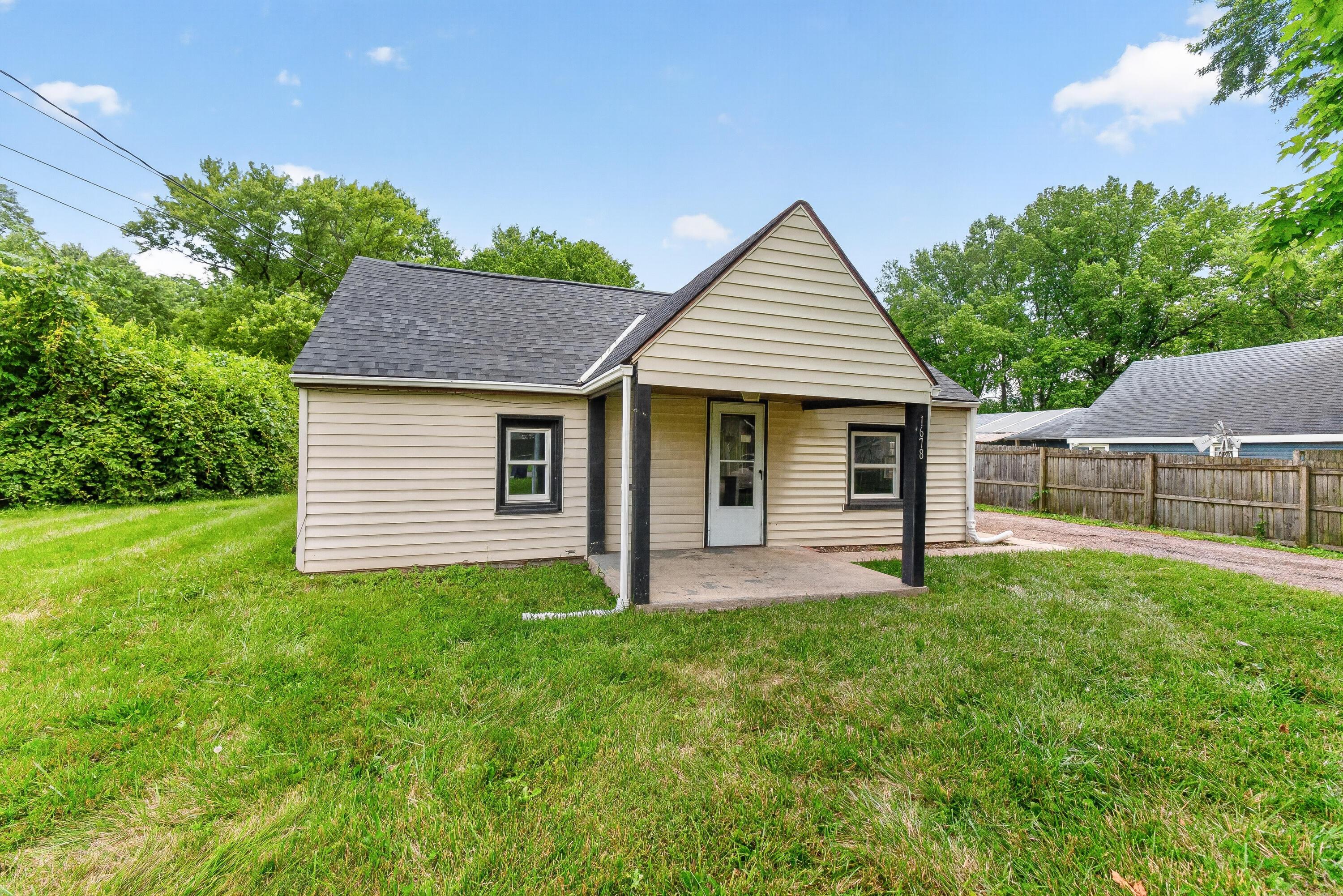 1678 Dewberry Road Columbus, OH 43207 - Photo 4 of 39 1678 Dewberry (Exterior)-4