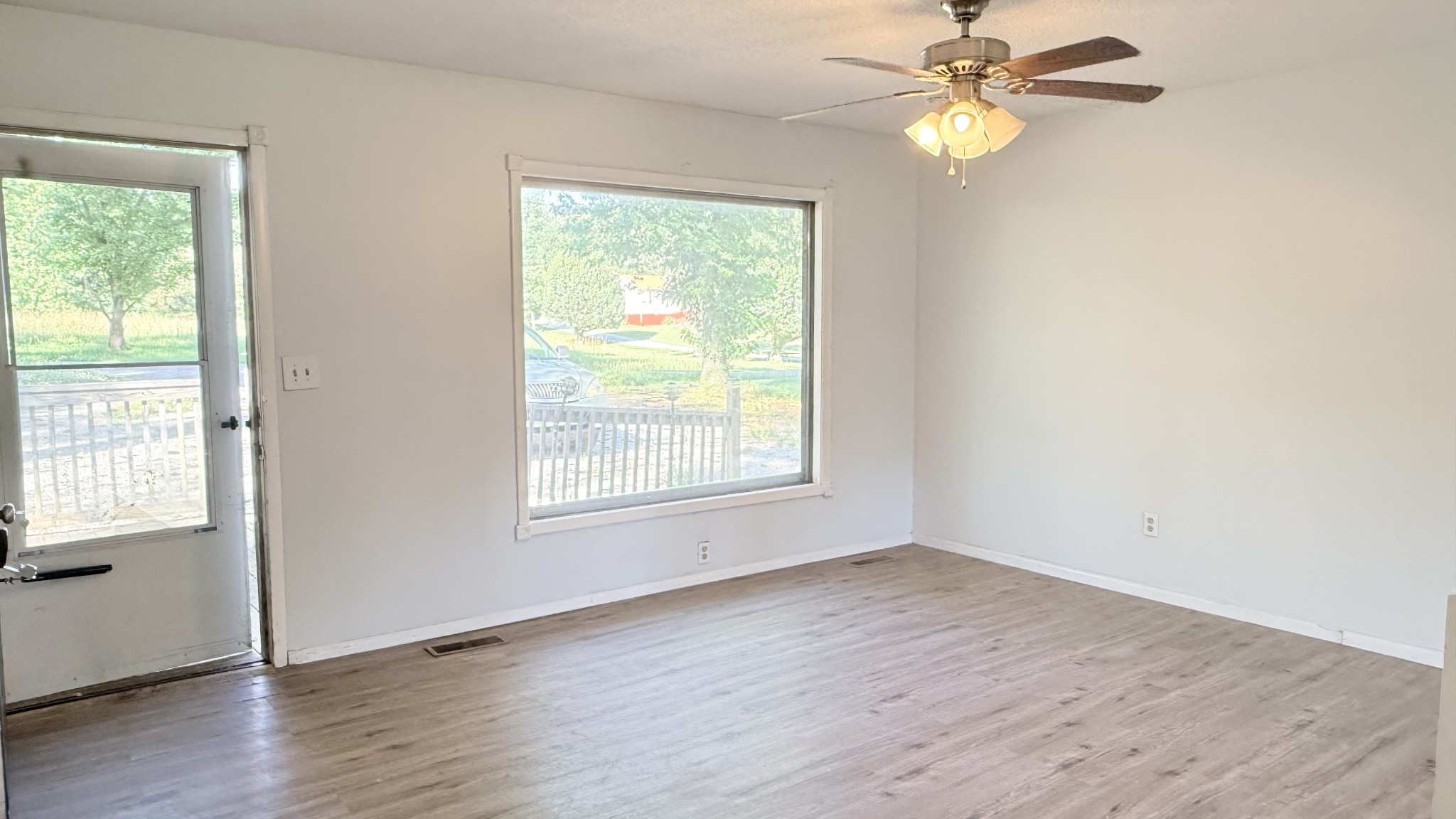 365 Stacy Road Manchester, TN 37355 - Photo 3 of 23