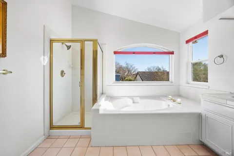 $1,250,000 | 218 Windsor Drive, Petaluma, CA 94952