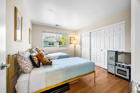 $1,250,000 | 218 Windsor Drive, Petaluma, CA 94952