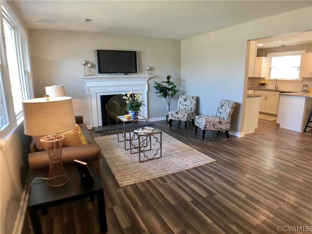 201 Meadowspring Road Richmond, VA 23223 - Photo 6 of 32 Gallery Image 6