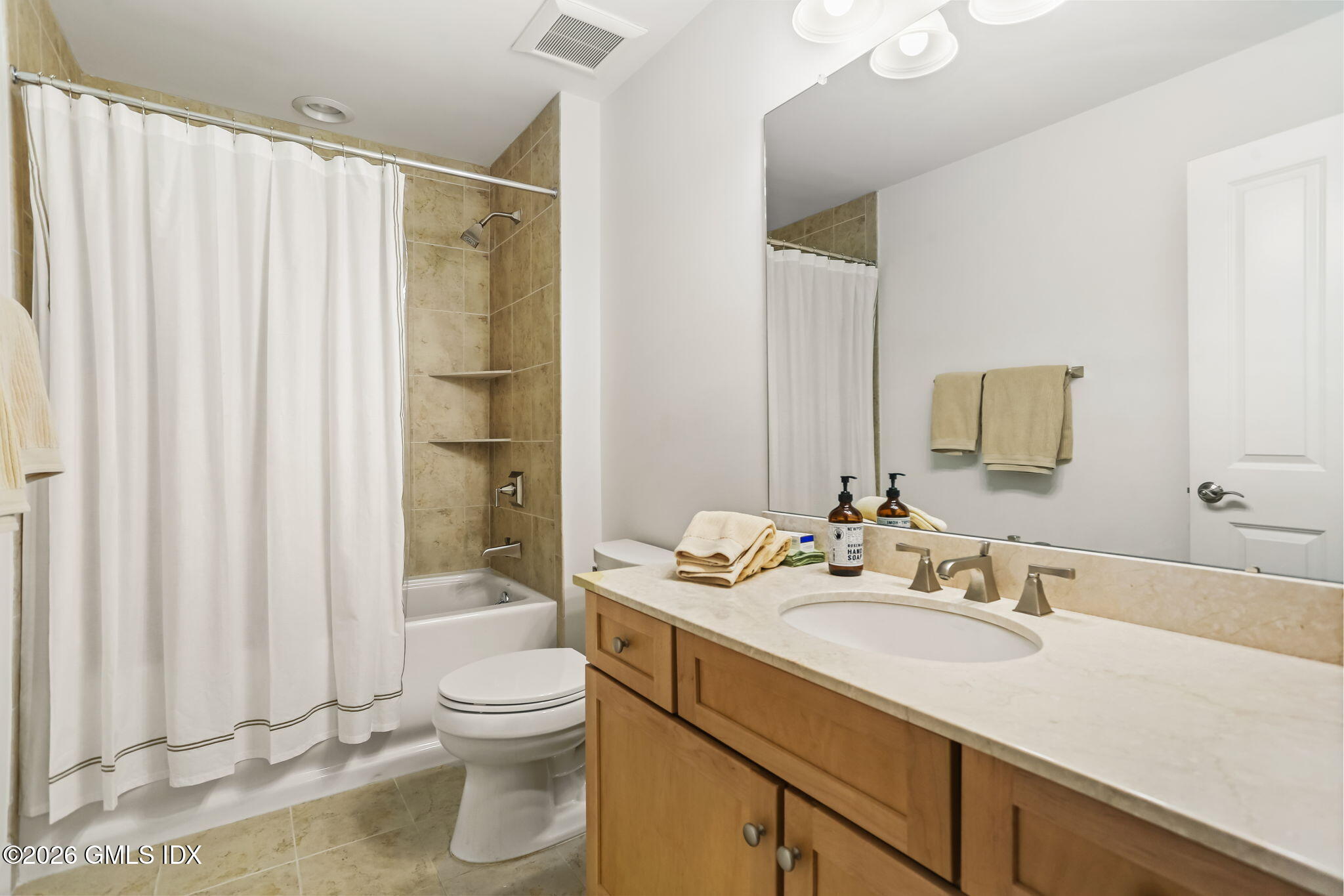 77 Havemeyer Lane, Unit 58 Stamford, CT 06902 - Photo 29 of 40 Bath