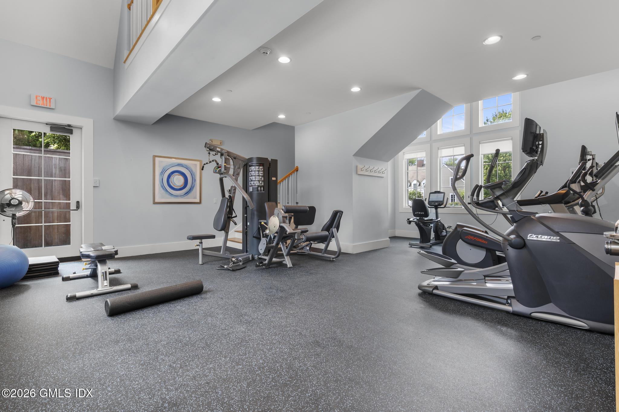 77 Havemeyer Lane, Unit 58 Stamford, CT 06902 - Photo 34 of 40 a view of a room with gym equipment