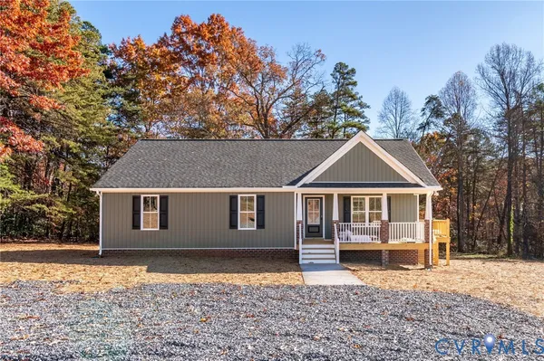 $305,000 | 2867 Cartersville Road, New Canton, VA 23123
