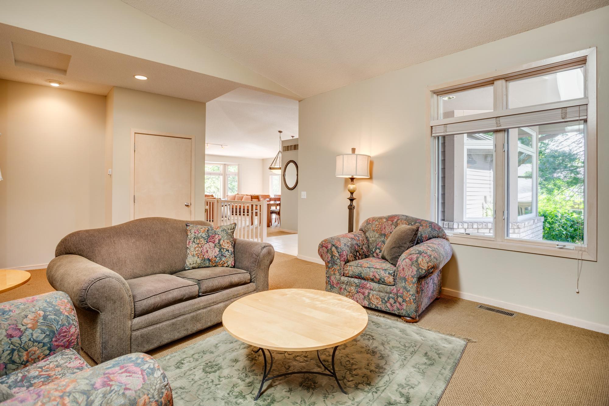 7089 Crowne Oak Road Eden Prairie, MN 55344 - Photo 22 of 58 Gallery Image 22