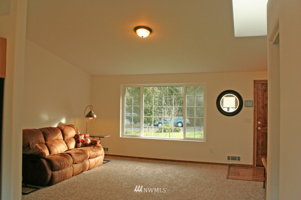 369 Thompson Road Sedro-Woolley, WA 98284 - Photo 2 of 25 Gallery Image 2