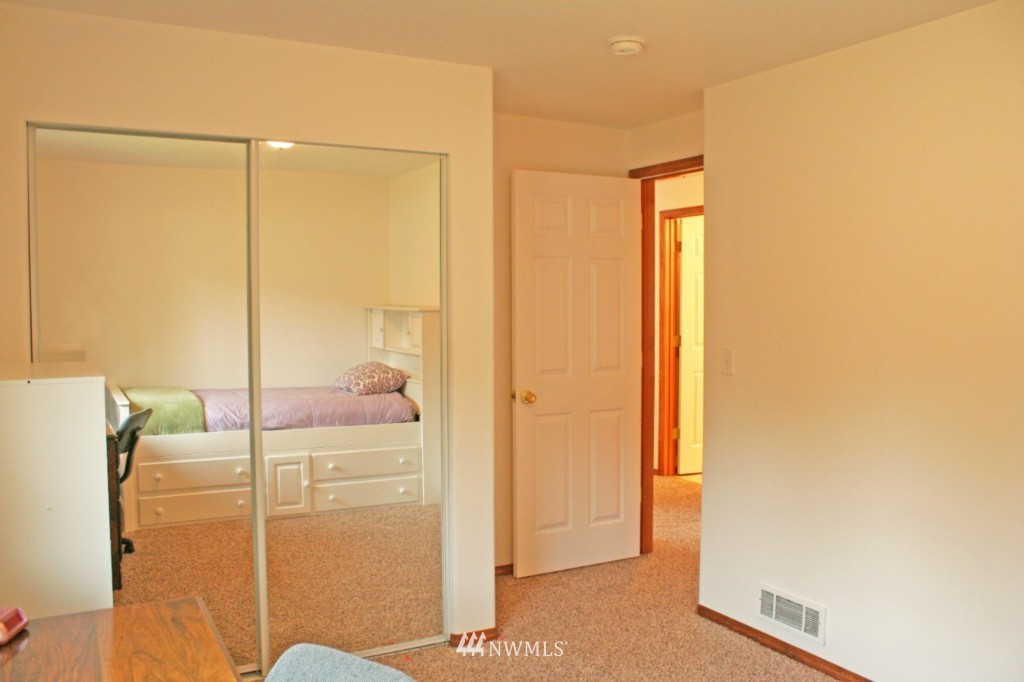 369 Thompson Road Sedro-Woolley, WA 98284 - Photo 13 of 25 Gallery Image 13