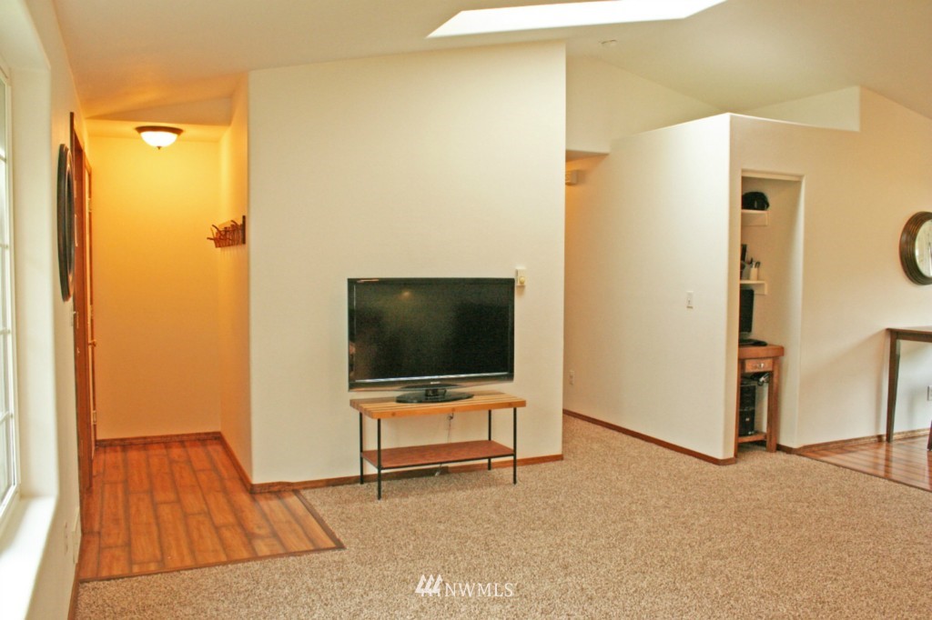 369 Thompson Road Sedro-Woolley, WA 98284 - Photo 4 of 25 Gallery Image 4
