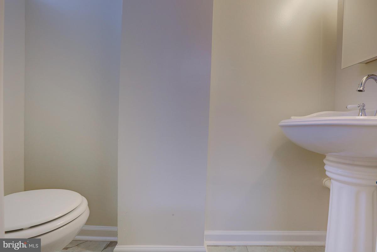 1331 Halstead Road Baltimore, MD 21234 - Photo 23 of 27 Powder Room