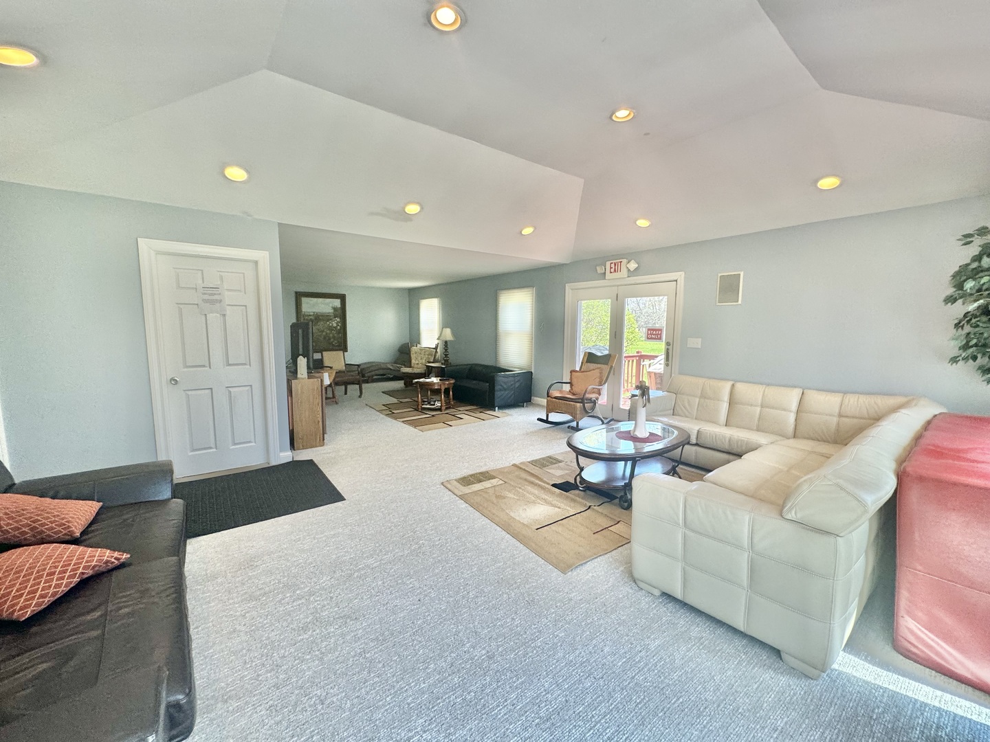 995 Bode Road Elgin, IL 60120 - Photo 16 of 33 Gallery Image 16