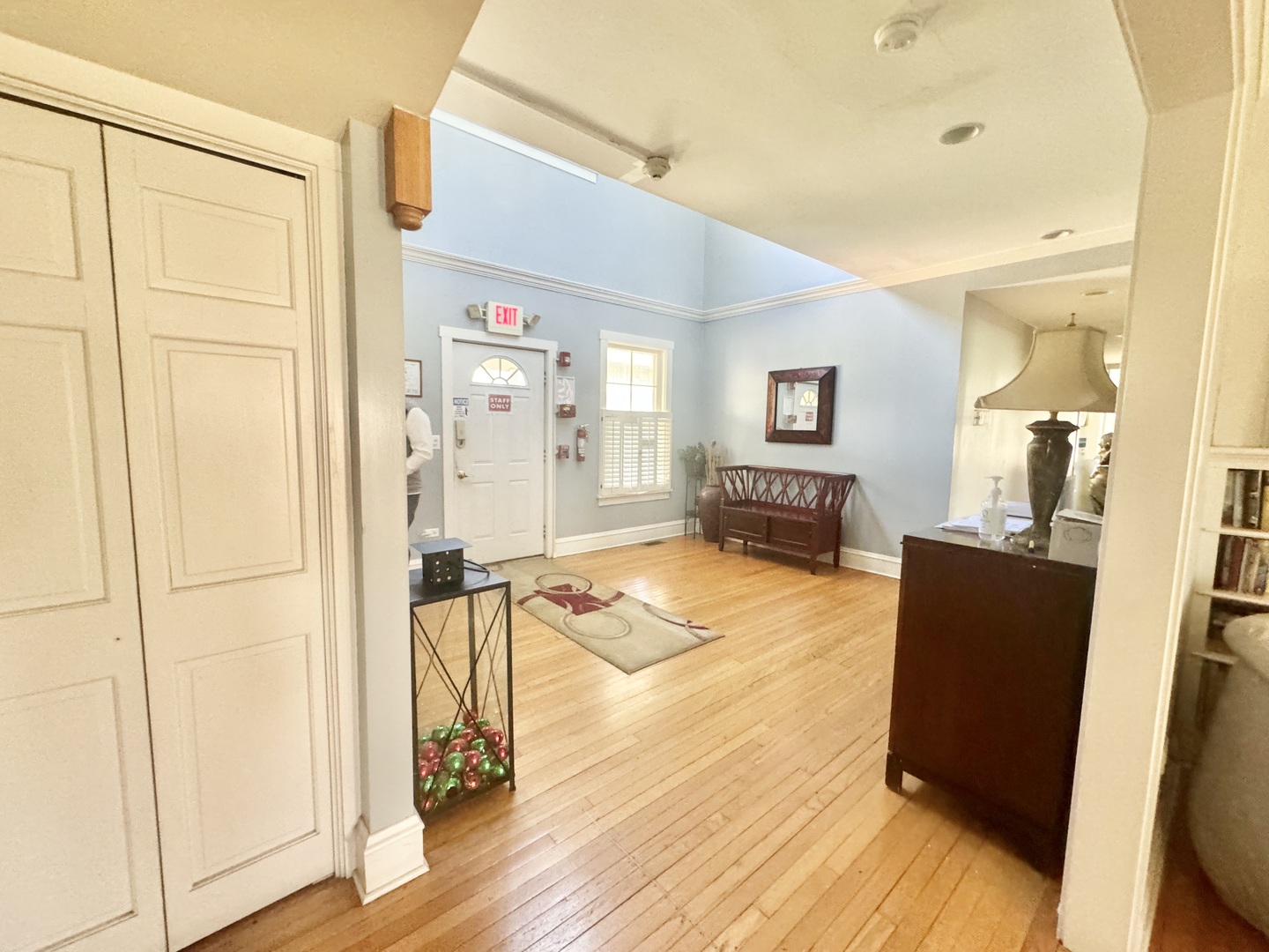 995 Bode Road Elgin, IL 60120 - Photo 5 of 33 Gallery Image 5