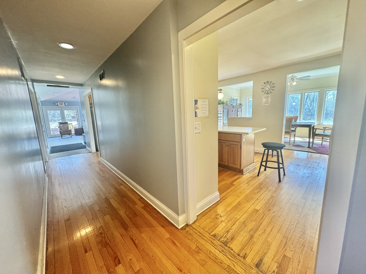 995 Bode Road Elgin, IL 60120 - Photo 9 of 33 Gallery Image 9