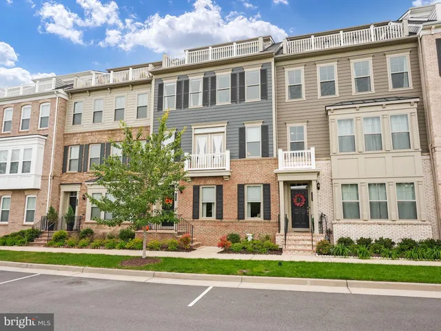 $675,000 | 1707 Cottonwood Grove Road, Dumfries, VA 22026