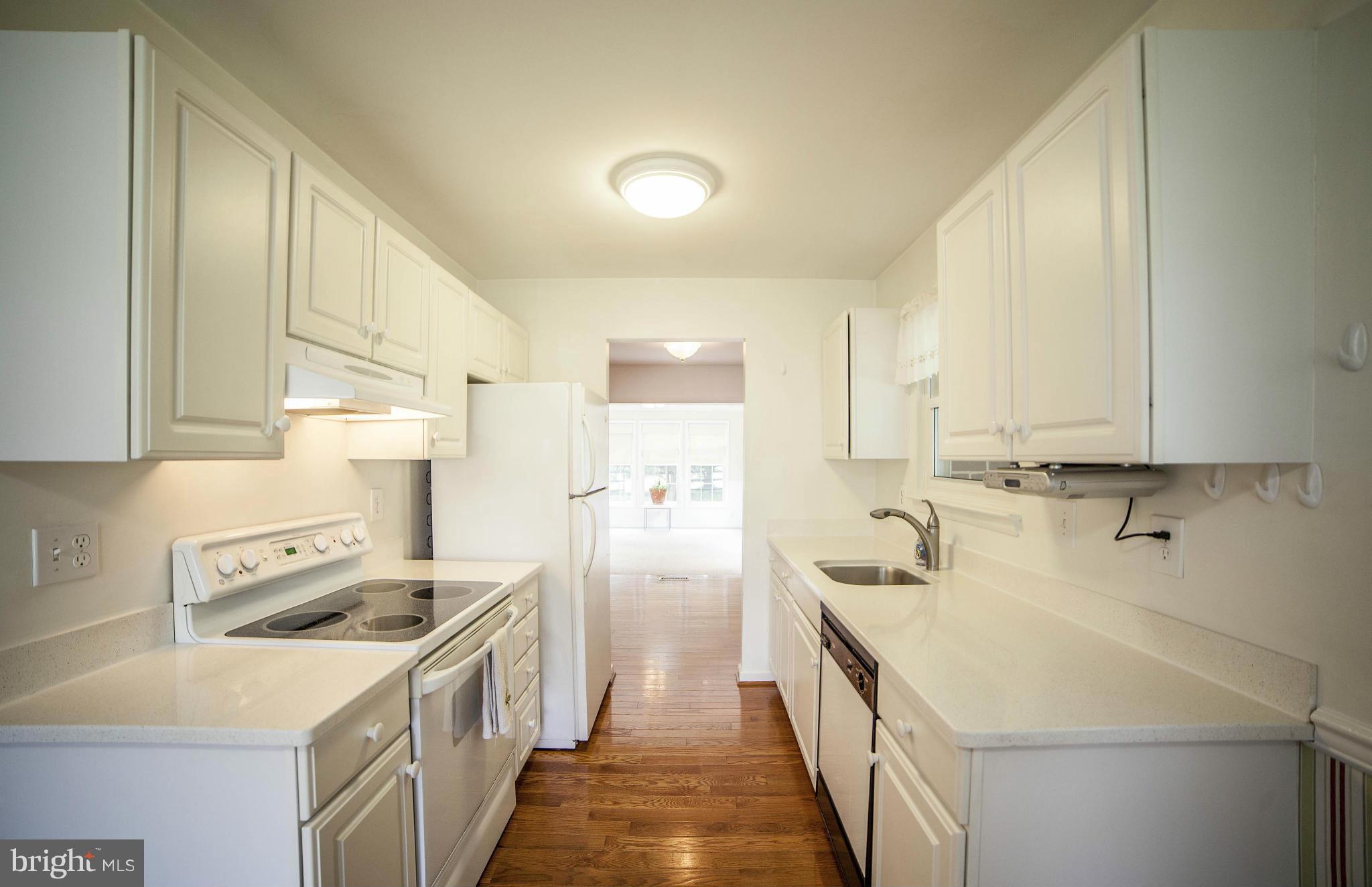 24313 Log House Road Gaithersburg, MD 20882 - Photo 4 of 30 Kitchen