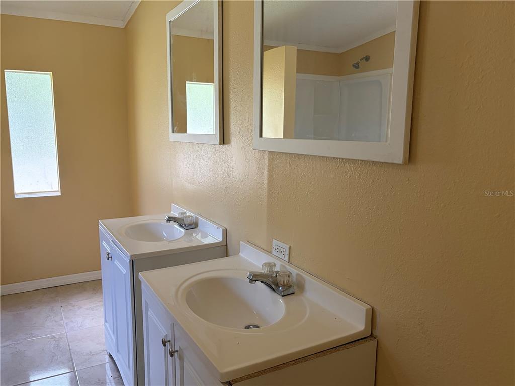 102 3rd Street Lady Lake, FL 32159 - Photo 10 of 16