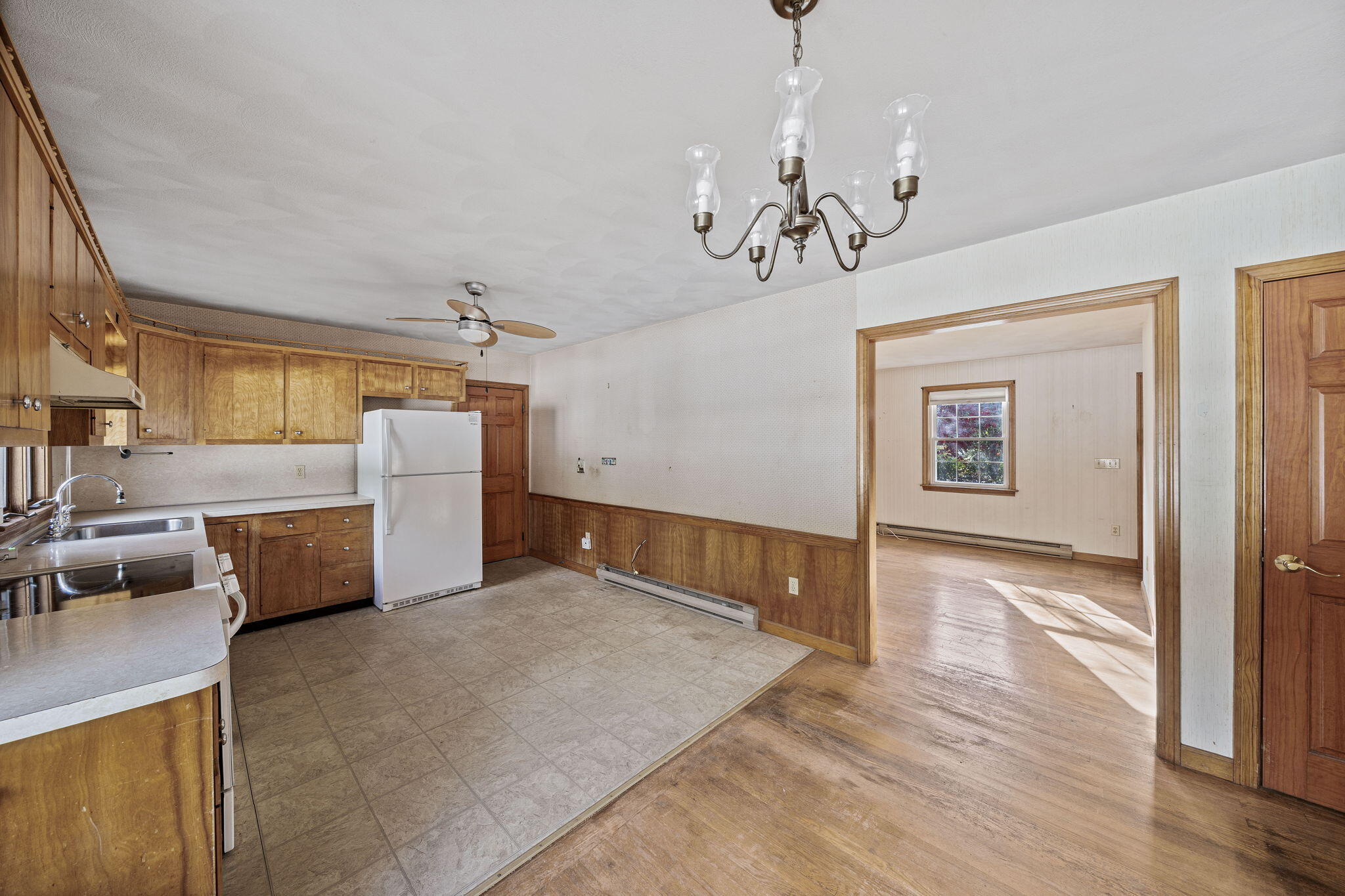 10 Upton Road South Yarmouth, MA 02664 - Photo 5 of 41 Kitchen