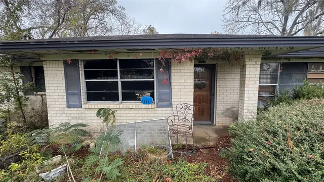 $75,000 | 1111 Avenue B, Sweeny, TX 77480