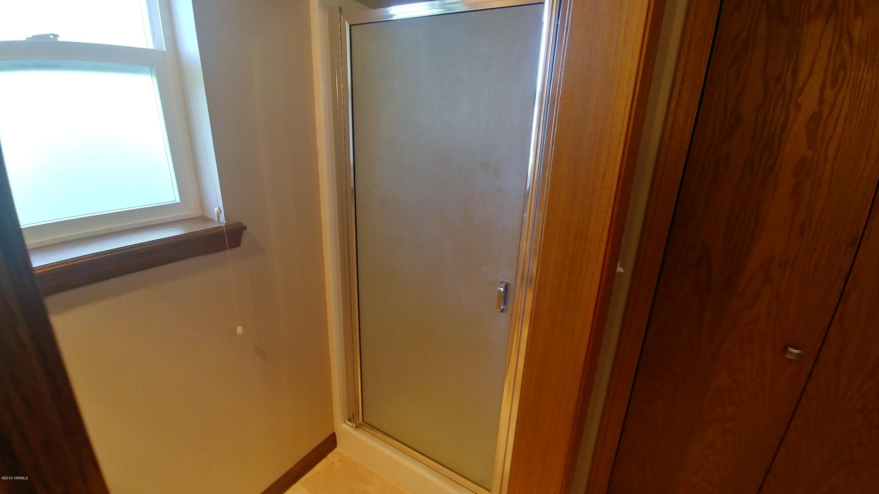 2001 Moore Road Yakima, WA 98908 - Photo 20 of 36 a view of front door