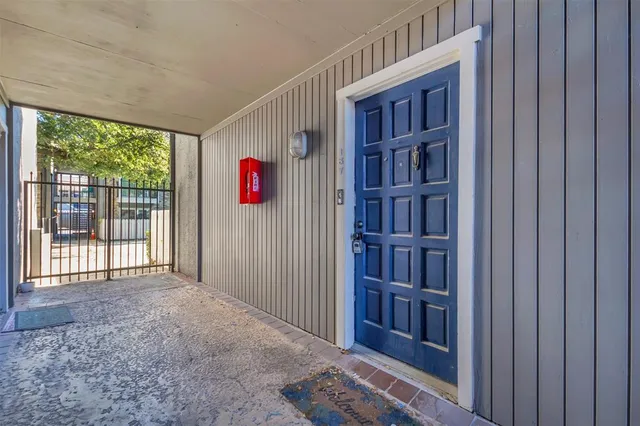 $229,000 | 6077 Milton Street, Unit 137, Dallas, TX 75206