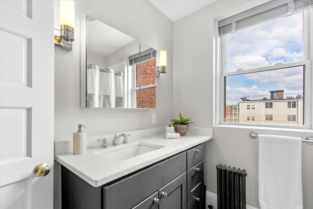 9 Verndale Street, Unit 2 Brookline, MA 02446 - Photo 25 of 39