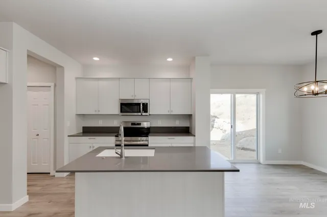 $379,990 | 224 Moose Street, Horseshoe Bend, ID 83629