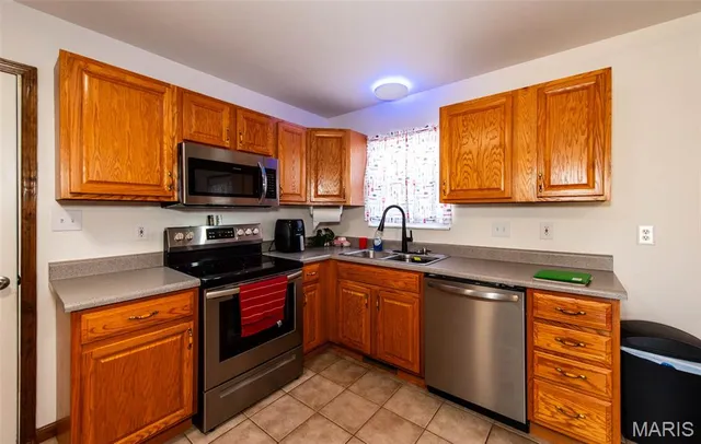 $239,900 | 1420 Sandpiper Drive, St. Clair, MO 63077