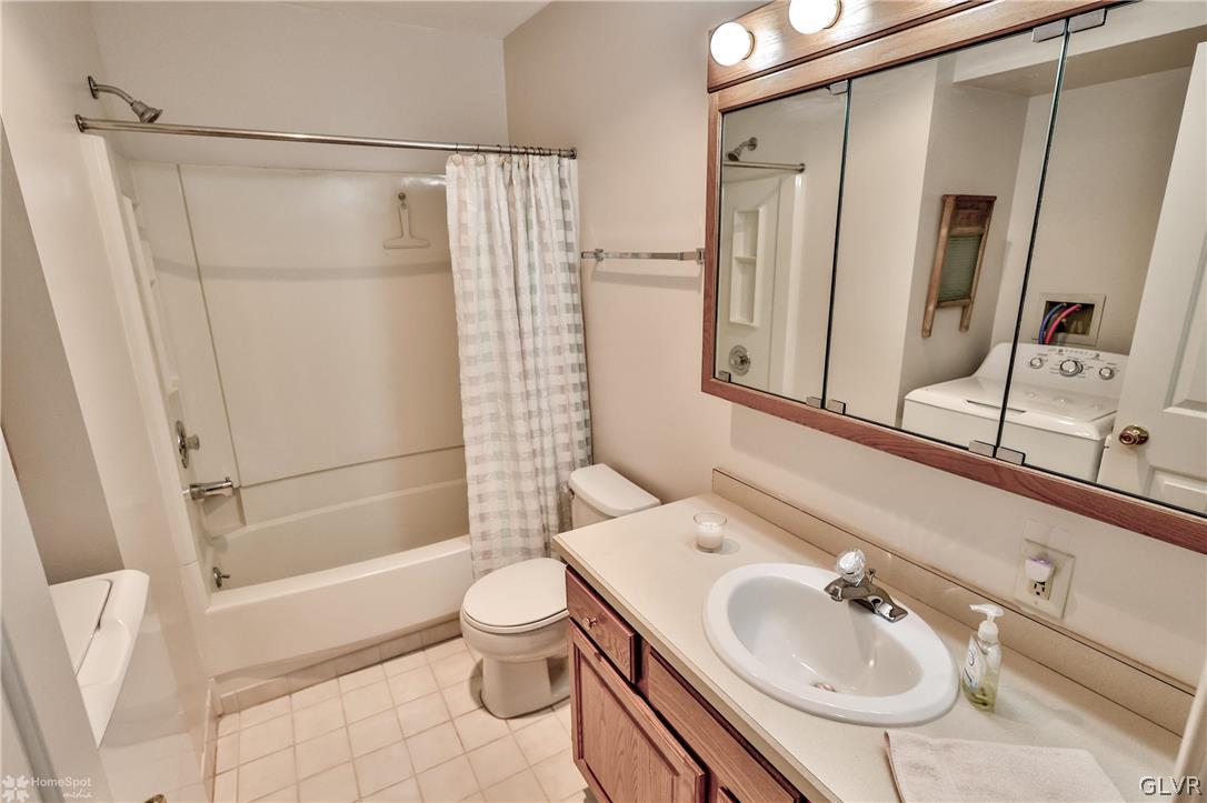 1575 Creekside Road, Unit A 8 Whitehall, PA 18052 - Photo 19 of 50 Gallery Image 19