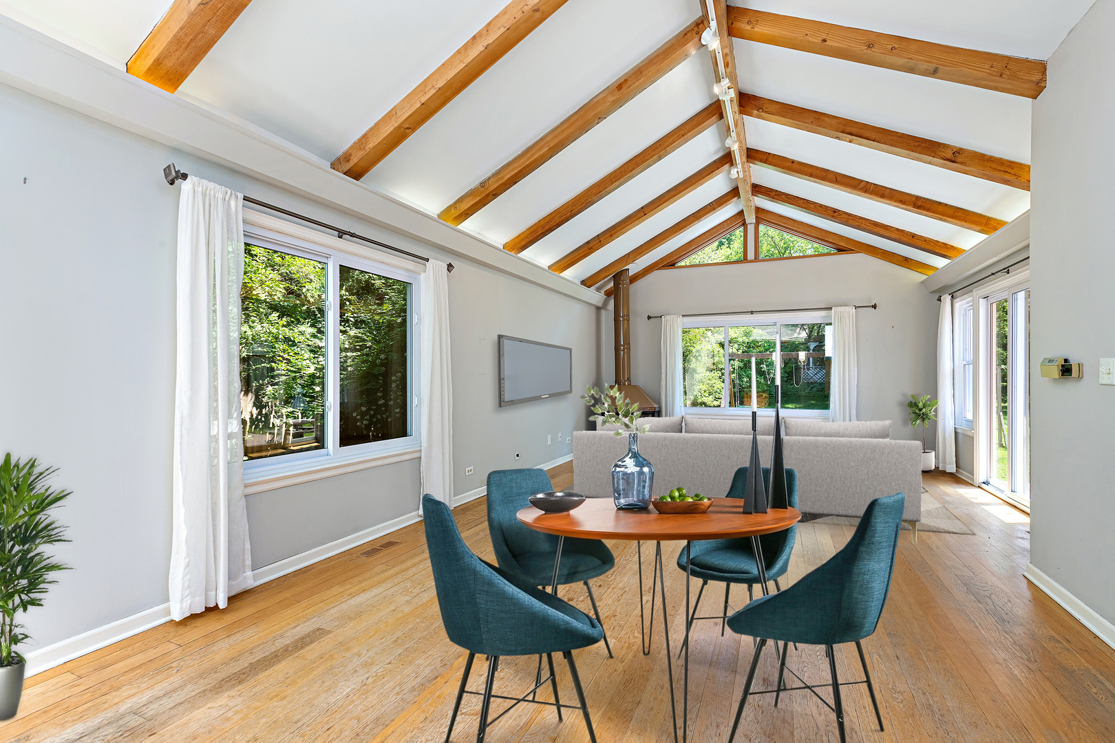 2215 Crestview Lane Wilmette, IL 60091 - Photo 2 of 17