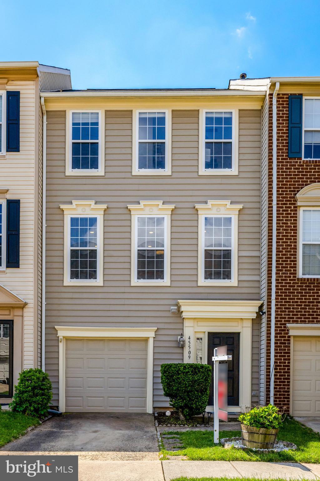 45509 Trail Run Terrace Sterling, VA 20164 - Photo 60 of 64 a front view of a house