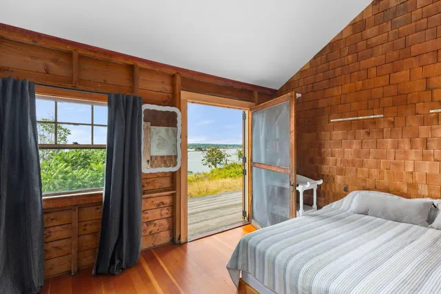 $2,750,000 | 14 Kingsbury Point, Vinalhaven, ME 04863