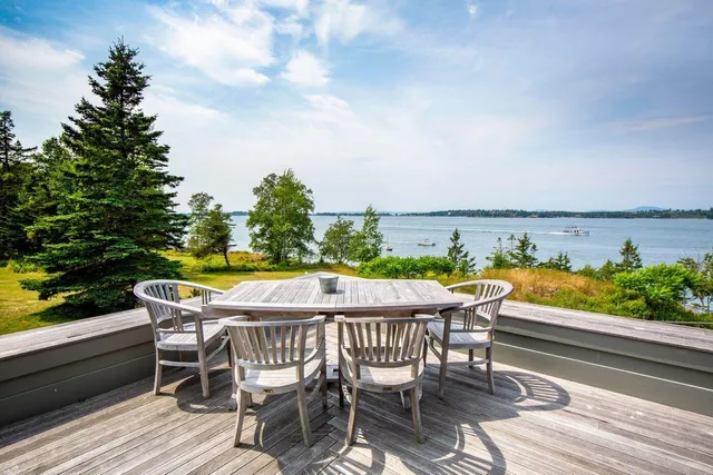 $2,750,000 | 14 Kingsbury Point, Vinalhaven, ME 04863