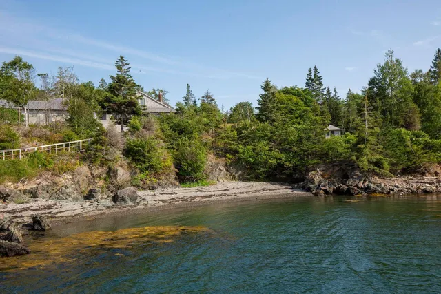 $2,750,000 | 14 Kingsbury Point, Vinalhaven, ME 04863