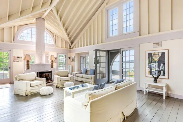 $2,750,000 | 14 Kingsbury Point, Vinalhaven, ME 04863