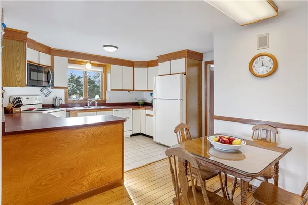 $2,200,000 | 210 Washington Street, South Kingstown, RI 02879