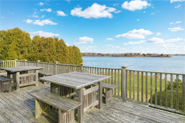 $2,200,000 | 210 Washington Street, South Kingstown, RI 02879