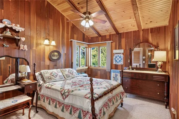 $2,200,000 | 210 Washington Street, South Kingstown, RI 02879