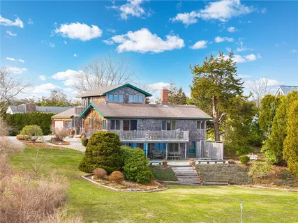 $2,200,000 | 210 Washington Street, South Kingstown, RI 02879