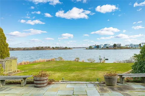 $2,200,000 | 210 Washington Street, South Kingstown, RI 02879