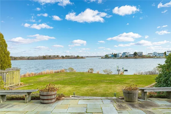 $2,200,000 | 210 Washington Street, South Kingstown, RI 02879