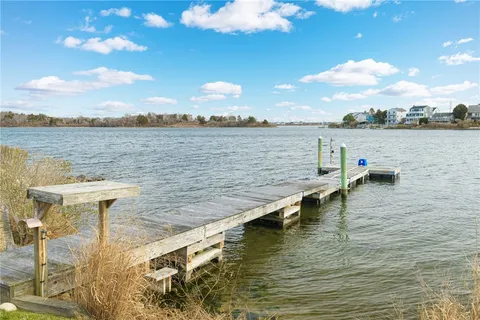 $2,200,000 | 210 Washington Street, South Kingstown, RI 02879