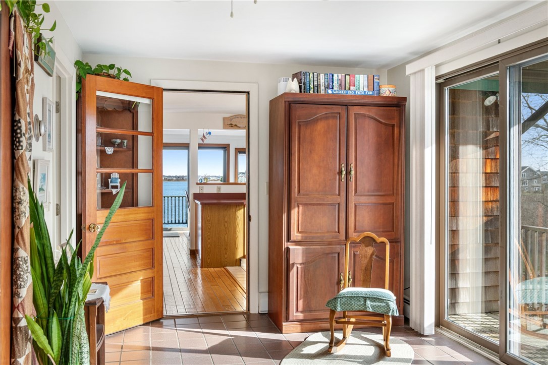 210 Washington Street South Kingstown, RI 02879 - Photo 8 of 50