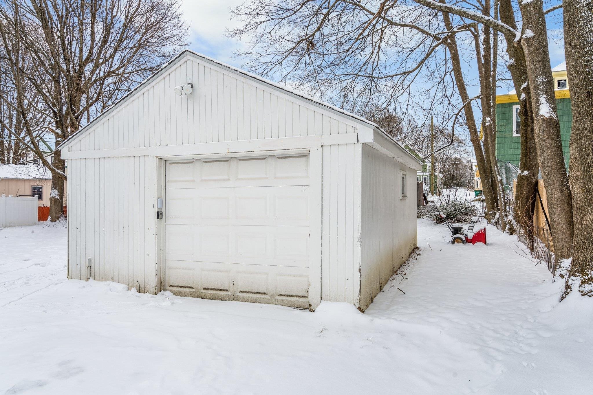 64 Pine Street Rochester, NH 03867 - Photo 15 of 34