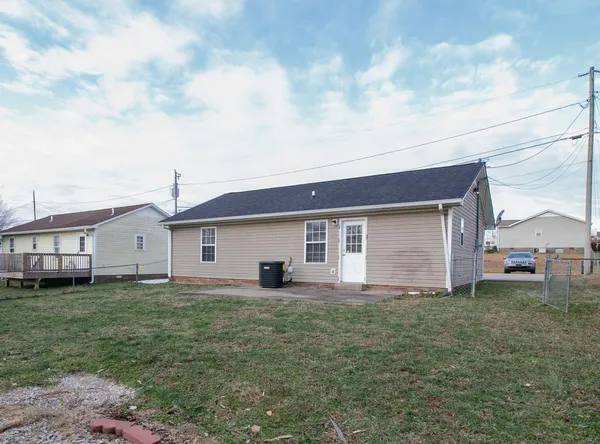 $1,180 | 303 Ashley Street, Oak Grove, KY 42262