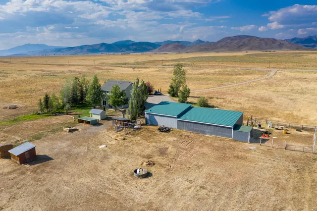 $815,000 | 1095 Highway 20, Fairfield, ID 83327