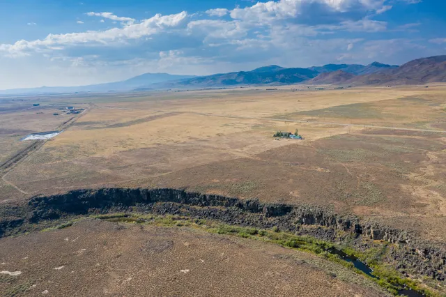 $815,000 | 1095 Highway 20, Fairfield, ID 83327