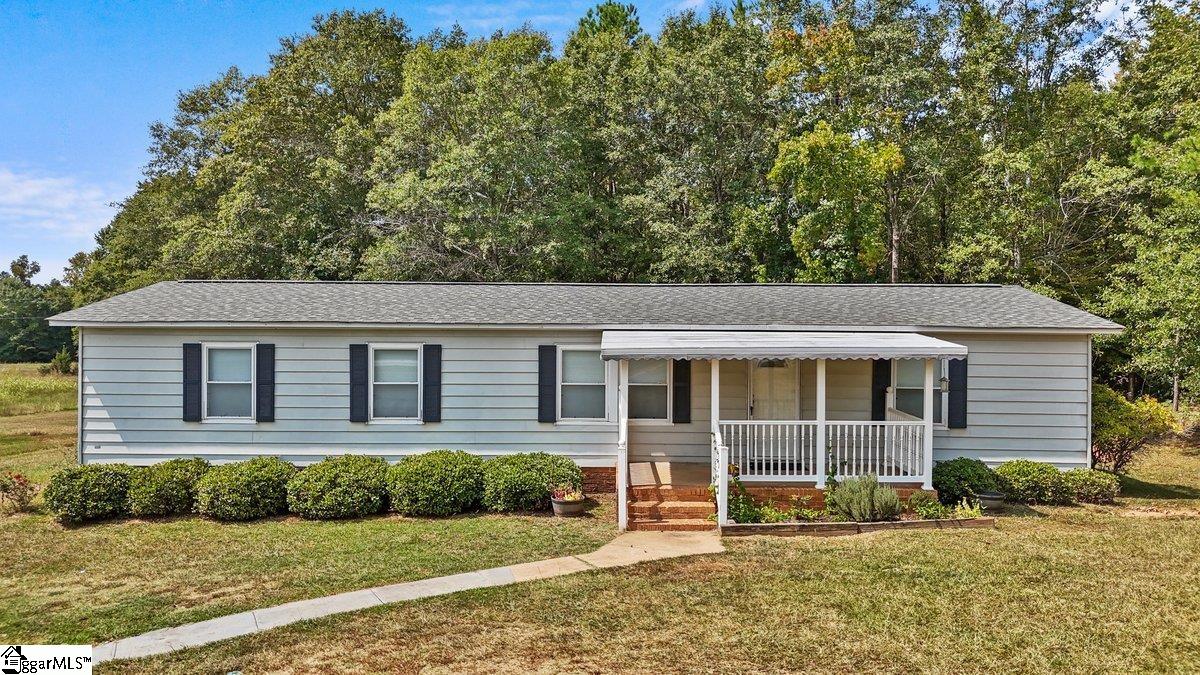 126 Knight Road Gray Court, SC 29645 - Photo 1 of 34
