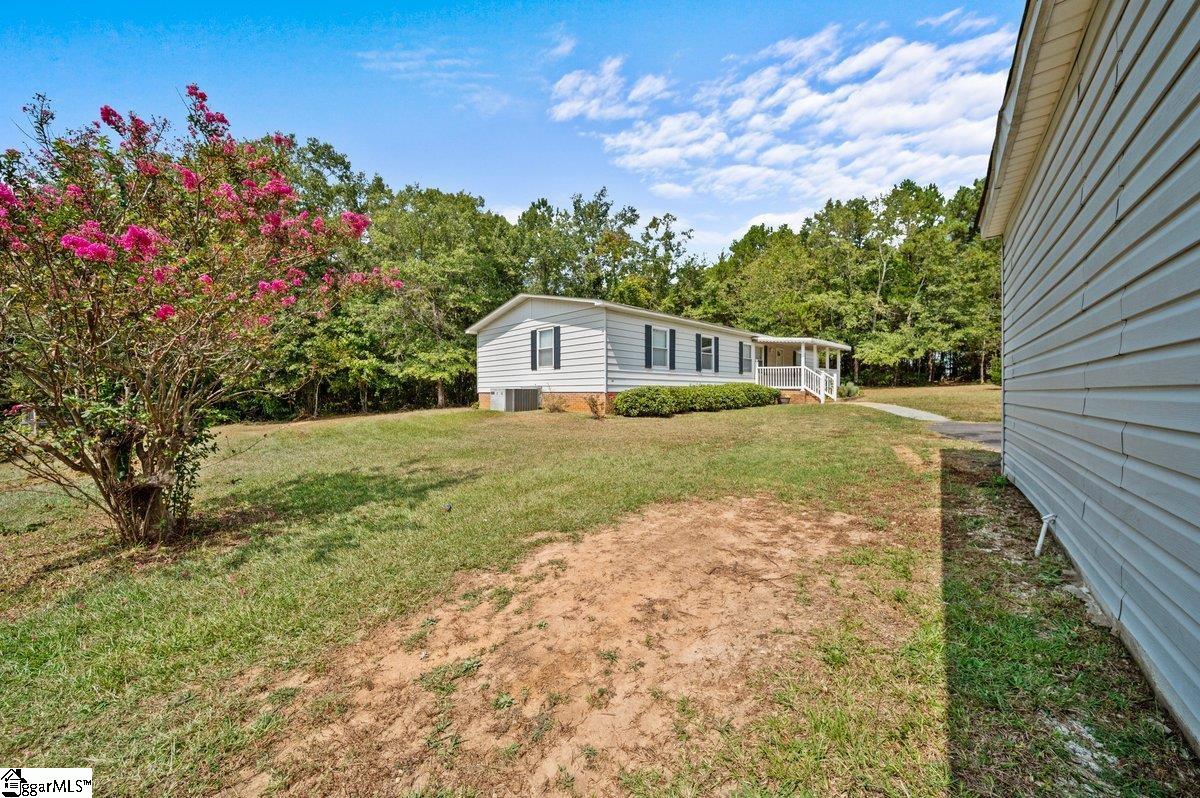 126 Knight Road Gray Court, SC 29645 - Photo 4 of 34